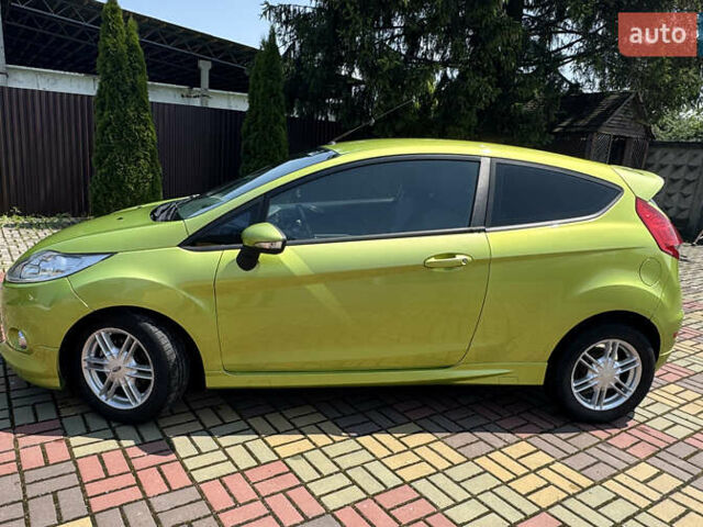 Зеленый Форд Фиеста, объемом двигателя 1.4 л и пробегом 295 тыс. км за 4500 $, фото 3 на Automoto.ua