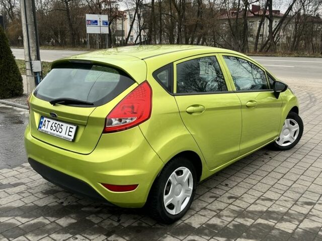 Зелений Форд Фієста, об'ємом двигуна 1.2 л та пробігом 129 тис. км за 5500 $, фото 3 на Automoto.ua