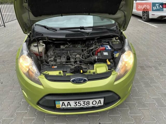 Форд Фиеста 2011 в Фастове на Automoto.ua Зеленый Форд Фиеста, объемом двигателя 1.39 л и пробегом 110 тыс. км за 6499 $, фото 2 на Automoto.ua