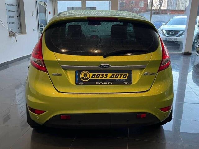 Зеленый Форд Фиеста, объемом двигателя 1.6 л и пробегом 141 тыс. км за 7000 $, фото 5 на Automoto.ua