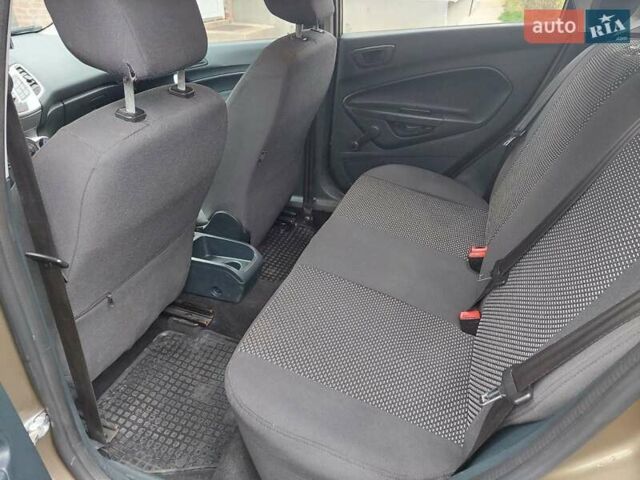 Зелений Форд Фієста, об'ємом двигуна 1.2 л та пробігом 161 тис. км за 6500 $, фото 2 на Automoto.ua