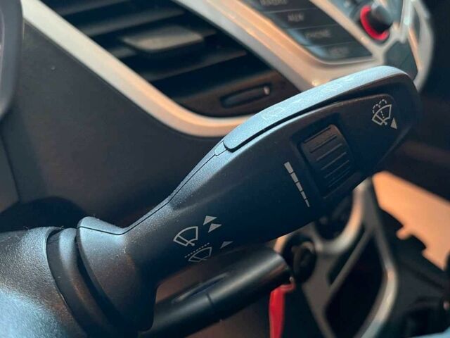 Зеленый Форд Фиеста, объемом двигателя 1.6 л и пробегом 141 тыс. км за 7000 $, фото 17 на Automoto.ua