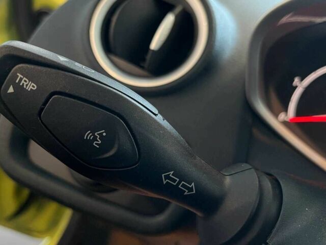 Зеленый Форд Фиеста, объемом двигателя 1.6 л и пробегом 141 тыс. км за 7000 $, фото 18 на Automoto.ua