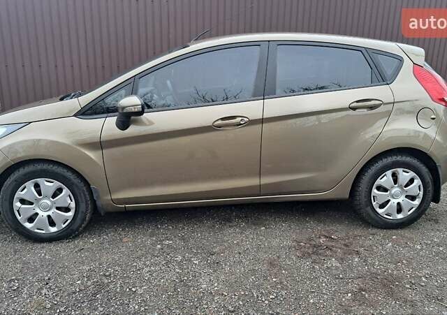 Зелений Форд Фієста, об'ємом двигуна 1.2 л та пробігом 161 тис. км за 6500 $, фото 10 на Automoto.ua