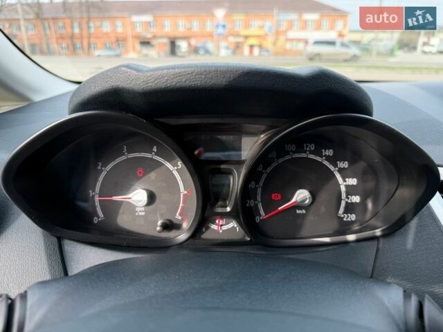 Зелений Форд Фієста, об'ємом двигуна 1.6 л та пробігом 131 тис. км за 7600 $, фото 14 на Automoto.ua