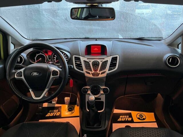 Зеленый Форд Фиеста, объемом двигателя 1.6 л и пробегом 141 тыс. км за 7000 $, фото 12 на Automoto.ua