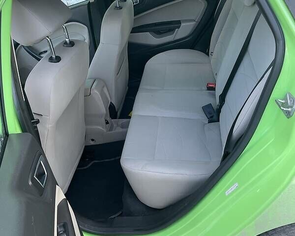 Зеленый Форд Фиеста, объемом двигателя 1.6 л и пробегом 90 тыс. км за 7300 $, фото 22 на Automoto.ua