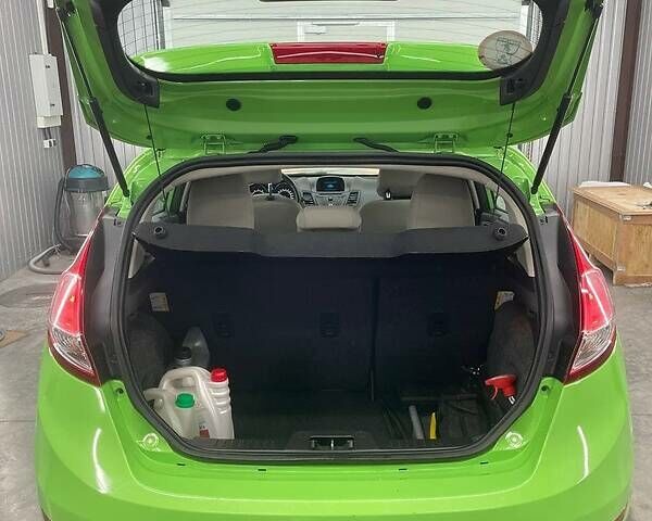 Зелений Форд Фієста, об'ємом двигуна 1.6 л та пробігом 90 тис. км за 7300 $, фото 10 на Automoto.ua