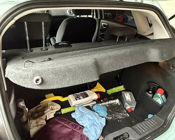 Зеленый Форд Фиеста, объемом двигателя 1 л и пробегом 56 тыс. км за 11000 $, фото 6 на Automoto.ua