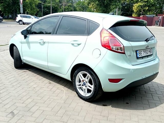 Форд Фиеста 2017 в Николаеве на Automoto.ua Зеленый Форд Фиеста, объемом двигателя 1.6 л и пробегом 123 тыс. км за 9000 $, фото 6 на Automoto.ua