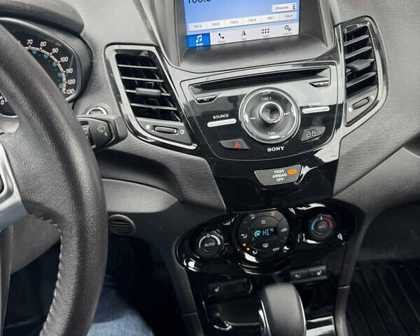 Форд Фиеста 2018 в Киеве на Automoto.ua Зеленый Форд Фиеста, объемом двигателя 1.6 л и пробегом 34 тыс. км за 12200 $, фото 12 на Automoto.ua