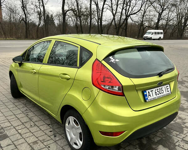 Зелений Форд Фієста, об'ємом двигуна 1.24 л та пробігом 129 тис. км за 5500 $, фото 4 на Automoto.ua