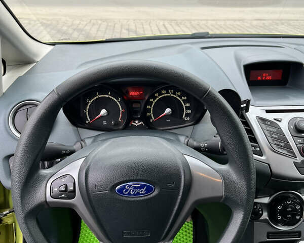 Зелений Форд Фієста, об'ємом двигуна 1.24 л та пробігом 129 тис. км за 5500 $, фото 7 на Automoto.ua