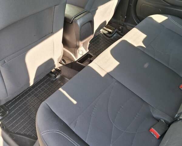 Зеленый Форд Фиеста, объемом двигателя 1.6 л и пробегом 105 тыс. км за 6700 $, фото 14 на Automoto.ua