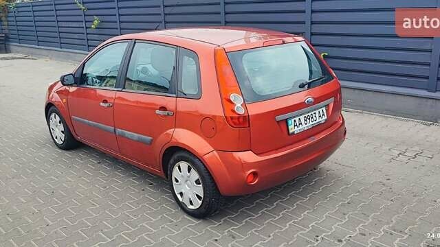 Оранжевый Форд Фиеста, объемом двигателя 1.24 л и пробегом 346 тыс. км за 3450 $, фото 6 на Automoto.ua