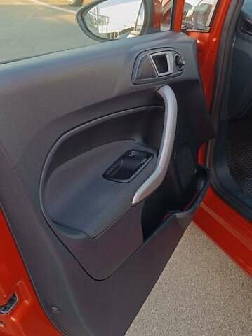 Форд Фиеста 2011 в Киеве на Automoto.ua Оранжевый Форд Фиеста, объемом двигателя 1.4 л и пробегом 131 тыс. км за 8500 $, фото 13 на Automoto.ua