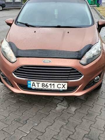 Оранжевый Форд Фиеста, объемом двигателя 1.5 л и пробегом 192 тыс. км за 6700 $, фото 4 на Automoto.ua