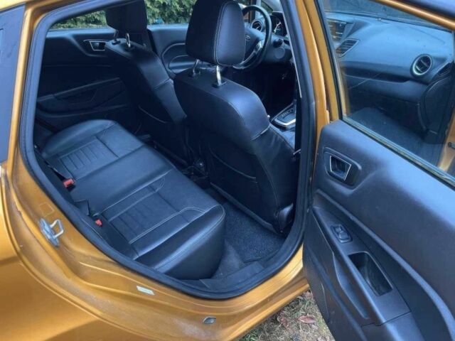 Помаранчевий Форд Фієста, об'ємом двигуна 1.6 л та пробігом 89 тис. км за 1500 $, фото 6 на Automoto.ua