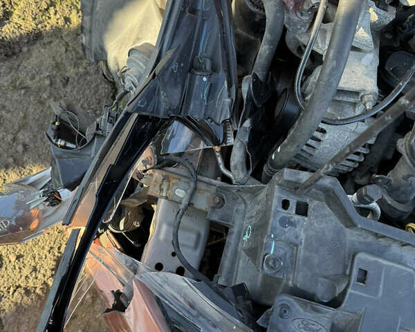 Помаранчевий Форд Фієста, об'ємом двигуна 1.6 л та пробігом 130 тис. км за 5200 $, фото 5 на Automoto.ua