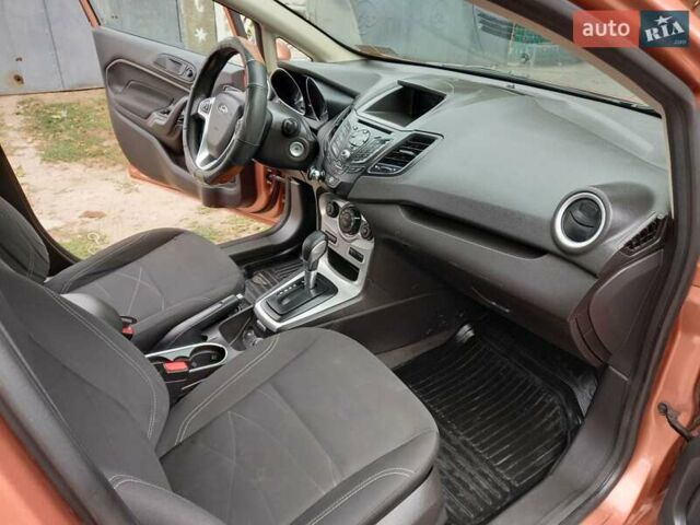 Форд Фиеста 2017 в Ивано-Франковске на Automoto.ua Оранжевый Форд Фиеста, объемом двигателя 1.6 л и пробегом 124 тыс. км за 8500 $, фото 3 на Automoto.ua