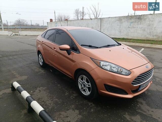 Оранжевый Форд Фиеста, объемом двигателя 1.6 л и пробегом 144 тыс. км за 7999 $, фото 4 на Automoto.ua