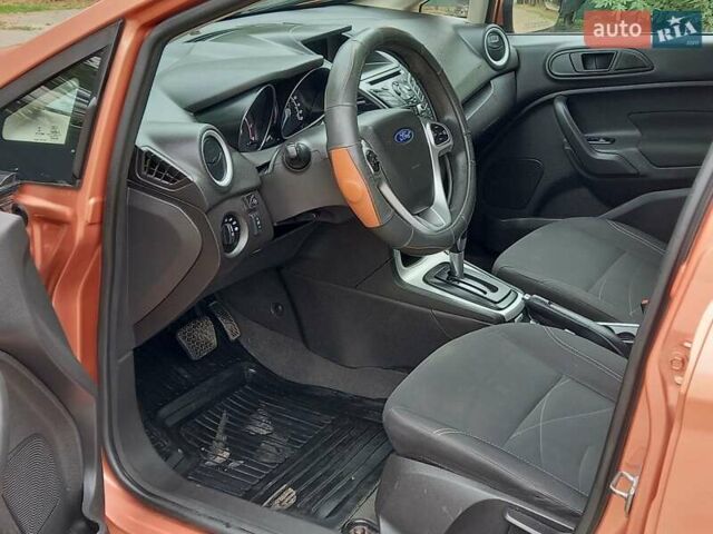 Форд Фиеста 2017 в Ивано-Франковске на Automoto.ua Оранжевый Форд Фиеста, объемом двигателя 1.6 л и пробегом 124 тыс. км за 8500 $, фото 4 на Automoto.ua