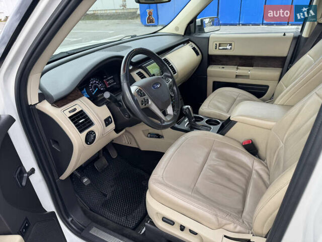 Форд Флекс 2013 в Белой Церкве на Automoto.ua Белый Форд Флекс, объемом двигателя 3.5 л и пробегом 214 тыс. км за 12999 $, фото 14 на Automoto.ua