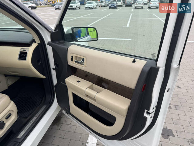 Форд Флекс 2013 в Белой Церкве на Automoto.ua Белый Форд Флекс, объемом двигателя 3.5 л и пробегом 214 тыс. км за 12999 $, фото 19 на Automoto.ua