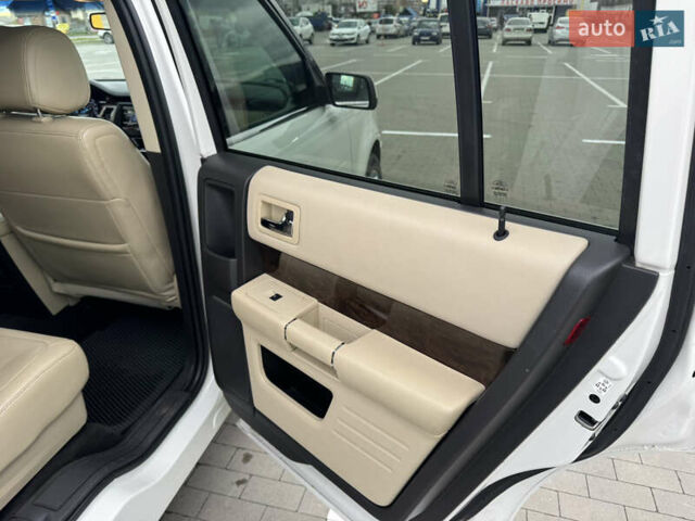 Форд Флекс 2013 в Белой Церкве на Automoto.ua Белый Форд Флекс, объемом двигателя 3.5 л и пробегом 214 тыс. км за 12999 $, фото 20 на Automoto.ua