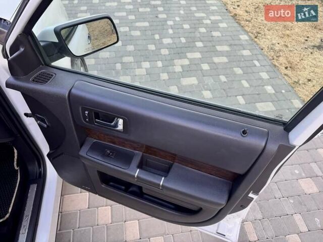 Белый Форд Флекс, объемом двигателя 3.5 л и пробегом 187 тыс. км за 12800 $, фото 45 на Automoto.ua