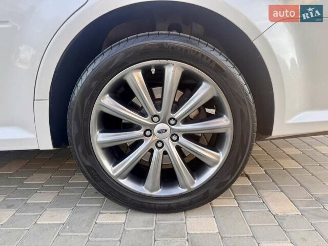 Белый Форд Флекс, объемом двигателя 3.5 л и пробегом 187 тыс. км за 12800 $, фото 25 на Automoto.ua