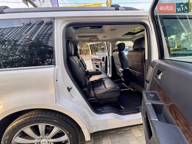 Белый Форд Флекс, объемом двигателя 3.5 л и пробегом 187 тыс. км за 12800 $, фото 65 на Automoto.ua