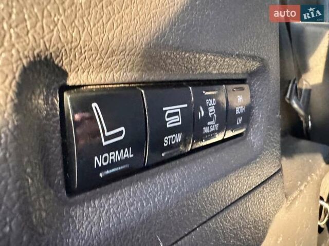 Белый Форд Флекс, объемом двигателя 3.5 л и пробегом 187 тыс. км за 12800 $, фото 77 на Automoto.ua