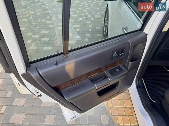 Белый Форд Флекс, объемом двигателя 3.5 л и пробегом 187 тыс. км за 12800 $, фото 56 на Automoto.ua