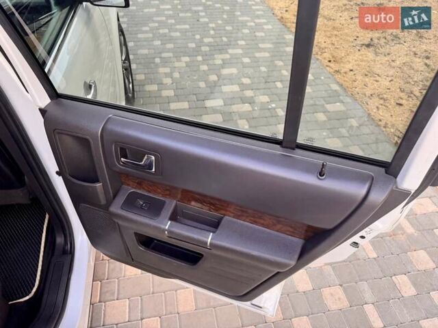 Белый Форд Флекс, объемом двигателя 3.5 л и пробегом 187 тыс. км за 12800 $, фото 67 на Automoto.ua