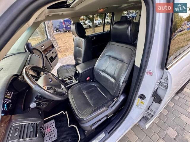 Белый Форд Флекс, объемом двигателя 3.5 л и пробегом 187 тыс. км за 12800 $, фото 40 на Automoto.ua