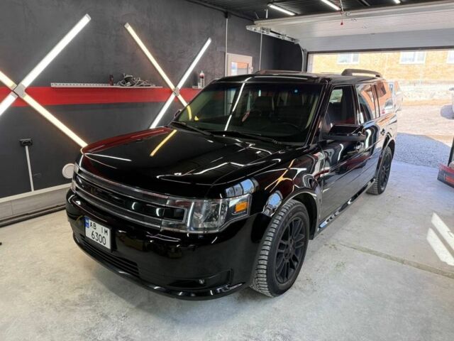 Черный Форд Флекс, объемом двигателя 3.5 л и пробегом 142 тыс. км за 14000 $, фото 1 на Automoto.ua