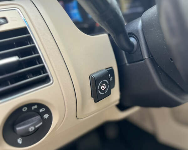 Красный Форд Флекс, объемом двигателя 3.5 л и пробегом 154 тыс. км за 12700 $, фото 44 на Automoto.ua