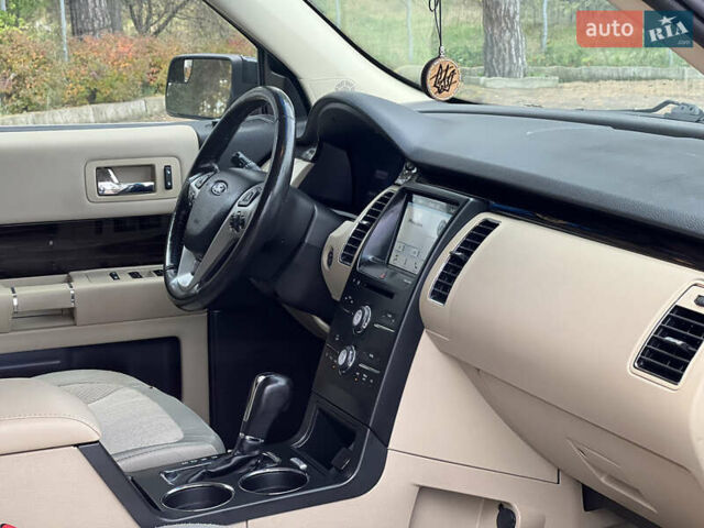 Красный Форд Флекс, объемом двигателя 3.5 л и пробегом 154 тыс. км за 12700 $, фото 36 на Automoto.ua