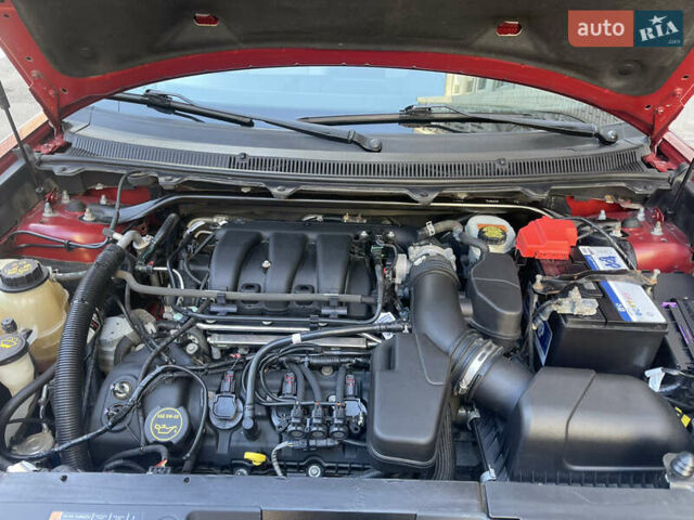 Красный Форд Флекс, объемом двигателя 3.5 л и пробегом 158 тыс. км за 13000 $, фото 5 на Automoto.ua