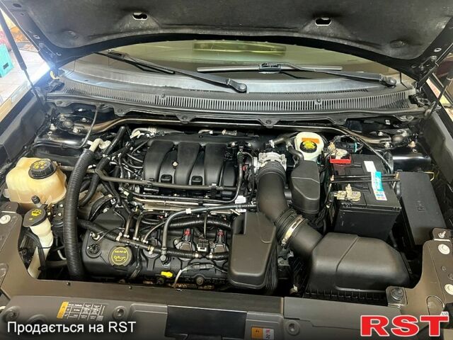 Форд Флекс, объемом двигателя 3.2 л и пробегом 142 тыс. км за 19800 $, фото 1 на Automoto.ua