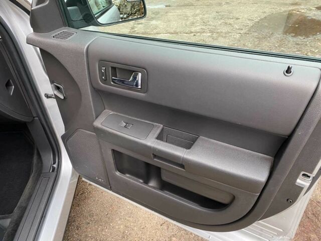 Серый Форд Флекс, объемом двигателя 3.5 л и пробегом 94 тыс. км за 13000 $, фото 13 на Automoto.ua