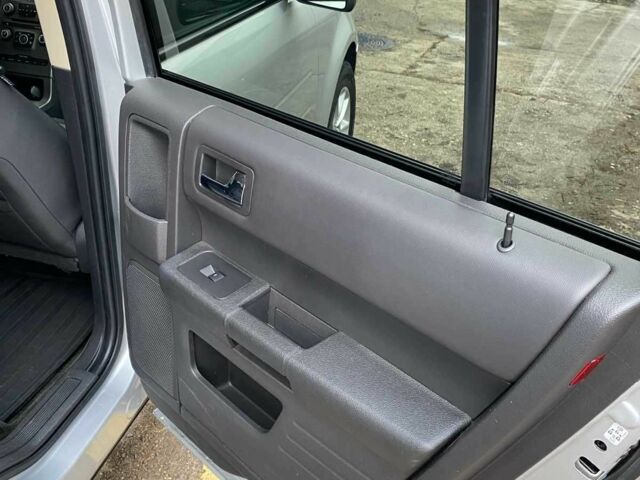 Серый Форд Флекс, объемом двигателя 3.5 л и пробегом 94 тыс. км за 13000 $, фото 15 на Automoto.ua