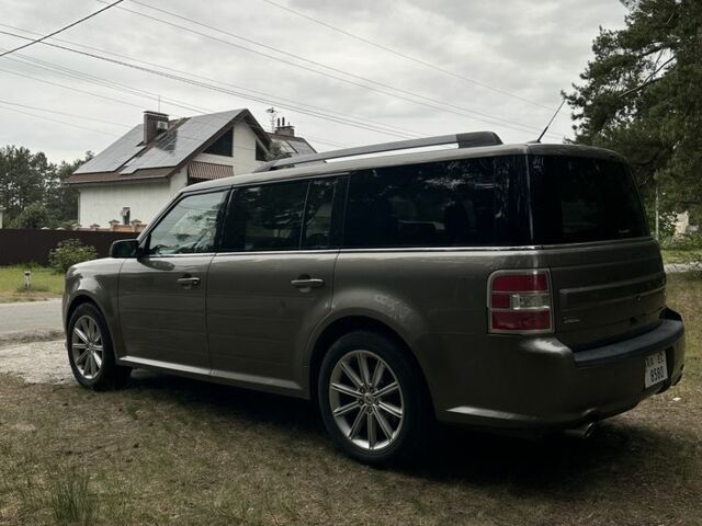 Серый Форд Флекс, объемом двигателя 3.5 л и пробегом 136 тыс. км за 10900 $, фото 2 на Automoto.ua