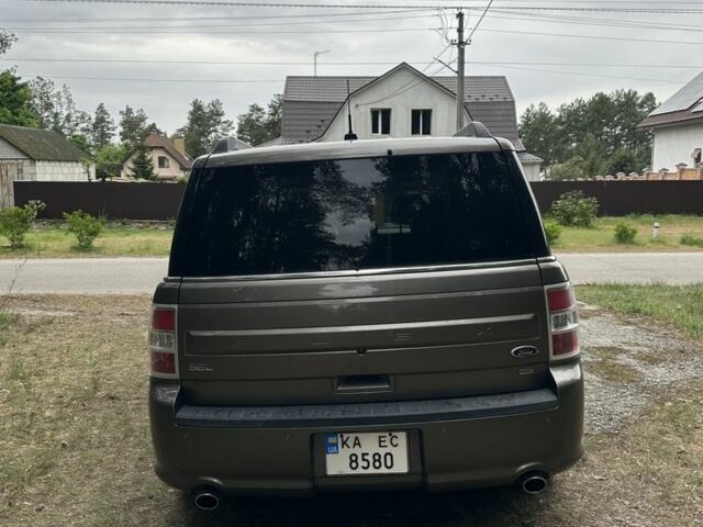 Серый Форд Флекс, объемом двигателя 3.5 л и пробегом 136 тыс. км за 10900 $, фото 3 на Automoto.ua