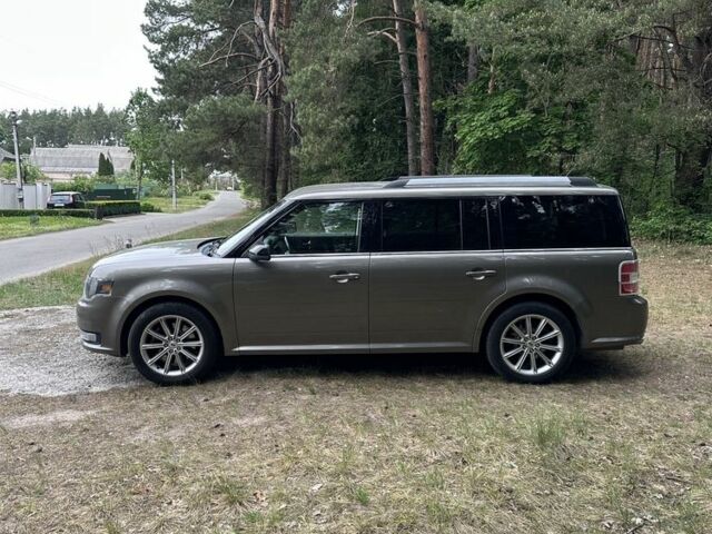 Серый Форд Флекс, объемом двигателя 3.5 л и пробегом 136 тыс. км за 10900 $, фото 1 на Automoto.ua