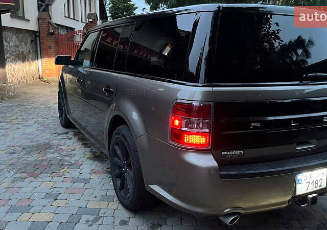 Серый Форд Флекс, объемом двигателя 3.5 л и пробегом 170 тыс. км за 12500 $, фото 7 на Automoto.ua