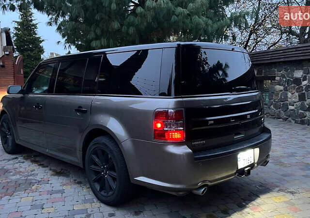 Серый Форд Флекс, объемом двигателя 3.5 л и пробегом 170 тыс. км за 12500 $, фото 5 на Automoto.ua