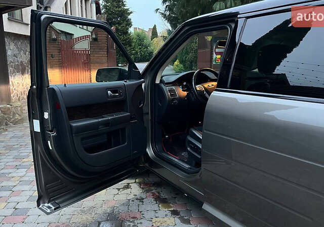 Серый Форд Флекс, объемом двигателя 3.5 л и пробегом 170 тыс. км за 12500 $, фото 12 на Automoto.ua