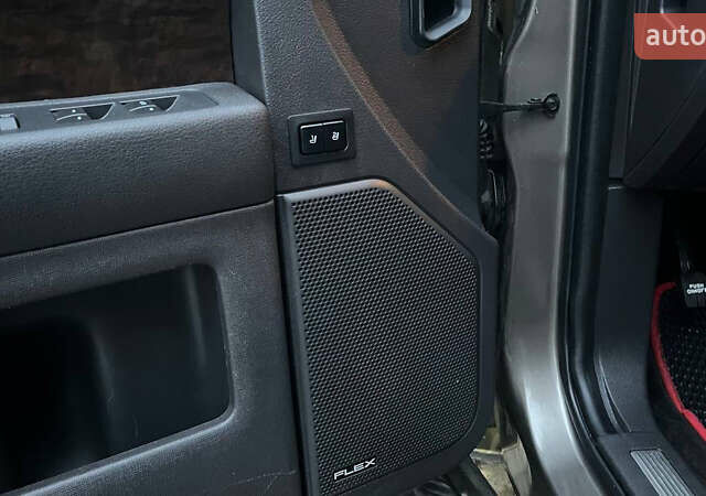 Серый Форд Флекс, объемом двигателя 3.5 л и пробегом 170 тыс. км за 12500 $, фото 15 на Automoto.ua